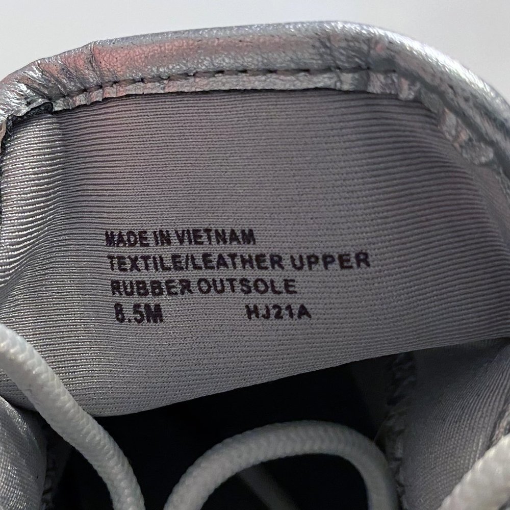 Michael Kors Liv Trainer Women's White Silver Glitter Mesh Leather Sneaker 8.5 M - Picture 8 of 8